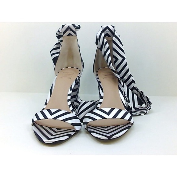 INC International Concepts Katana Sandals embroidered heel lace up Size 7.5 - Picture 4 of 5